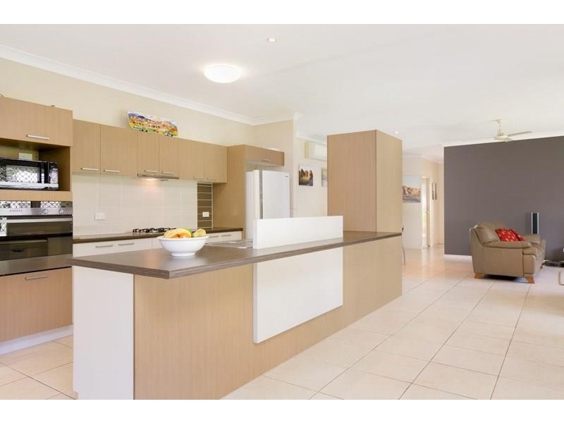 6 Anniebuka Close, Bentley Park QLD 4869