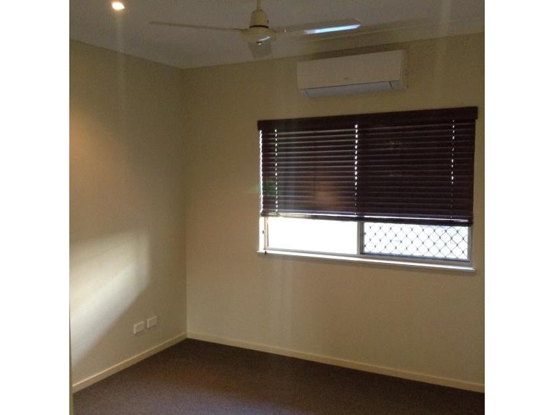 6 Anniebuka Close, Bentley Park QLD 4869