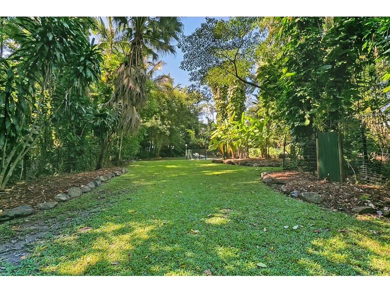 20 -22 Casella Street, Earlville QLD 4870