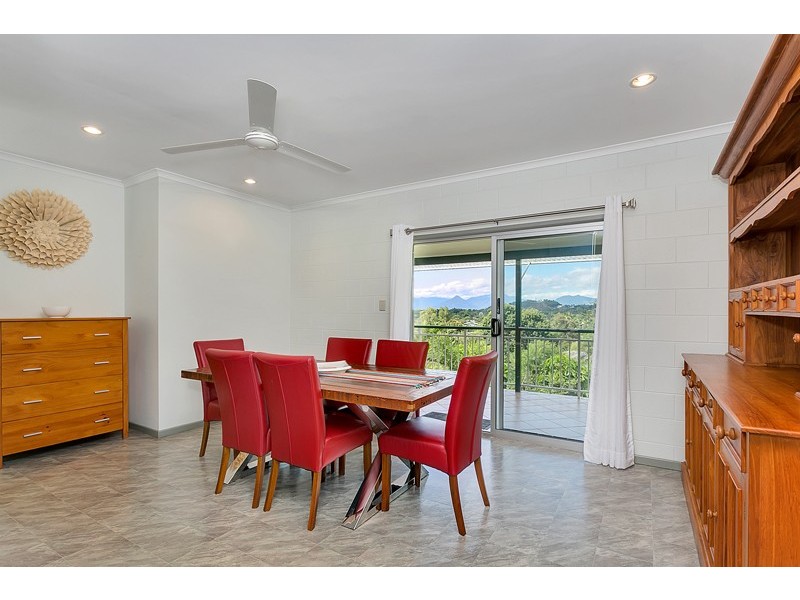 20 Andrea Close, Mooroobool QLD 4870