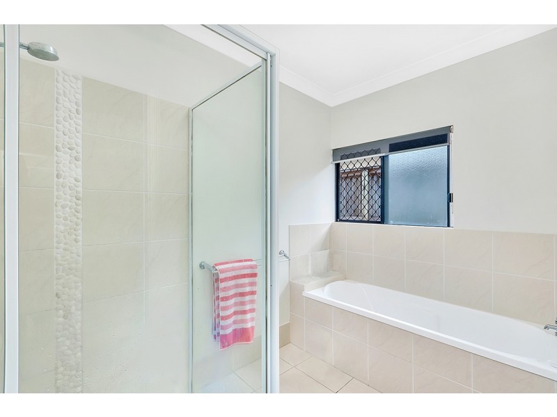 18 Seclusion Drive, Palm Cove QLD 4879