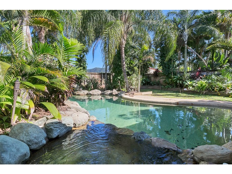 9 Mermaid Close, Bentley Park QLD 4869
