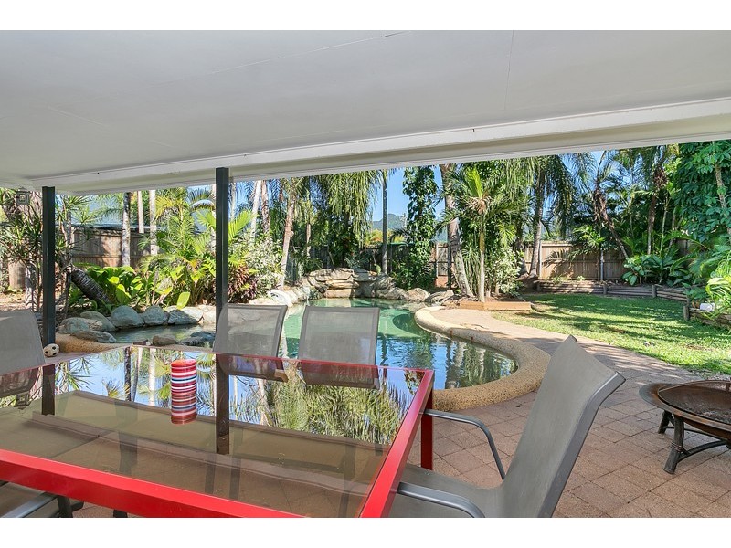 9 Mermaid Close, Bentley Park QLD 4869