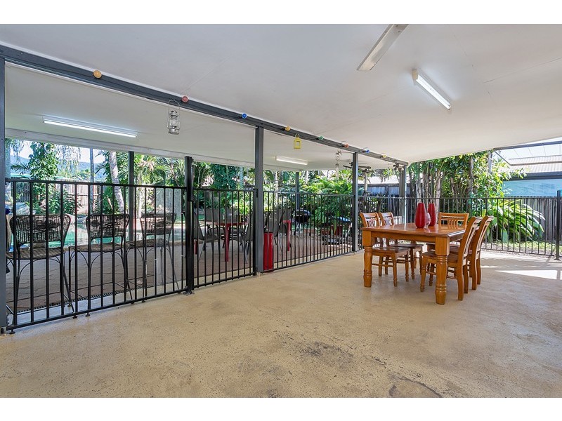 9 Mermaid Close, Bentley Park QLD 4869