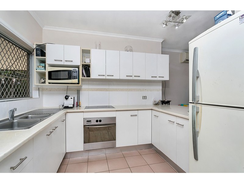 9 Mermaid Close, Bentley Park QLD 4869