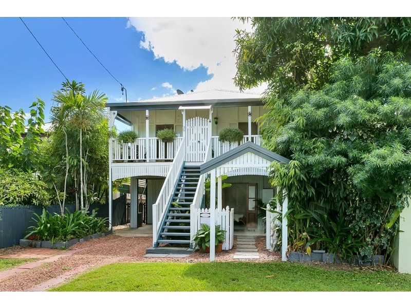36 Smith Street, Cairns North QLD 4870