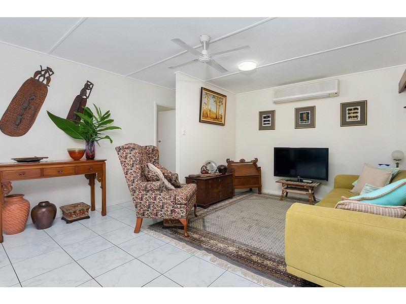 8 Duignan Street, Whitfield QLD 4870