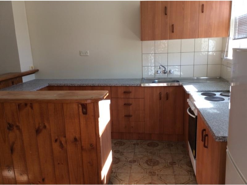 7/211 Lake Street, Cairns QLD 4870