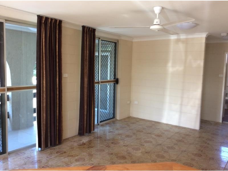 7/211 Lake Street, Cairns QLD 4870