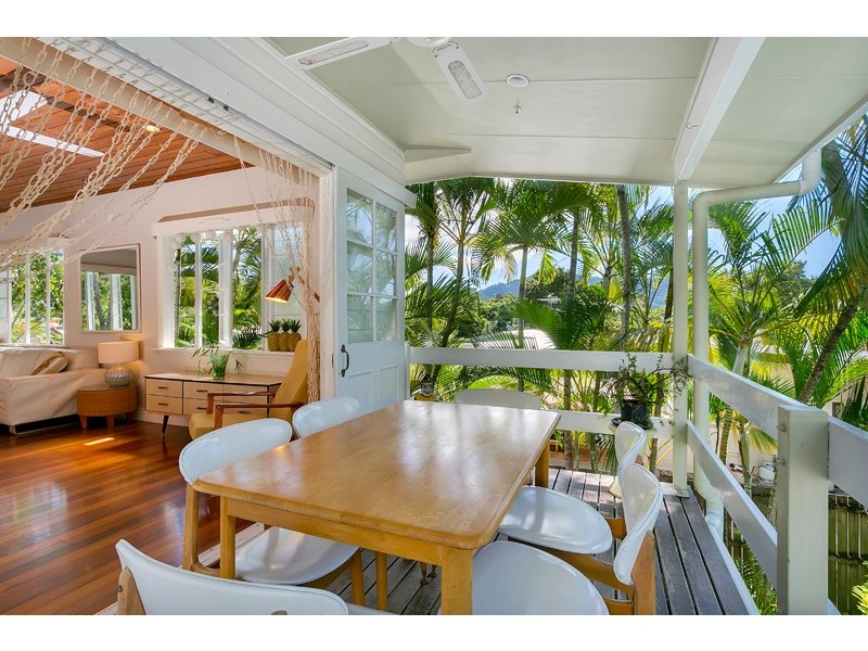 19 Griffiths Street, Manoora QLD 4870