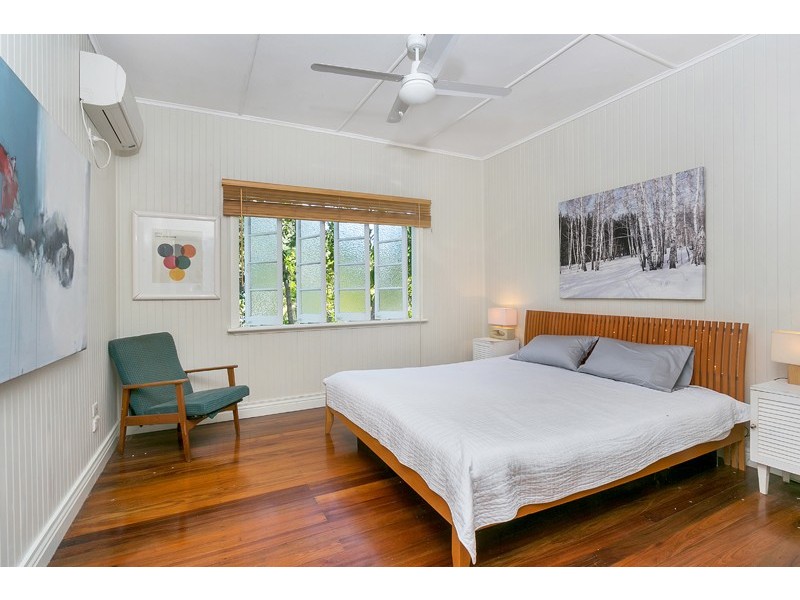 19 Griffiths Street, Manoora QLD 4870