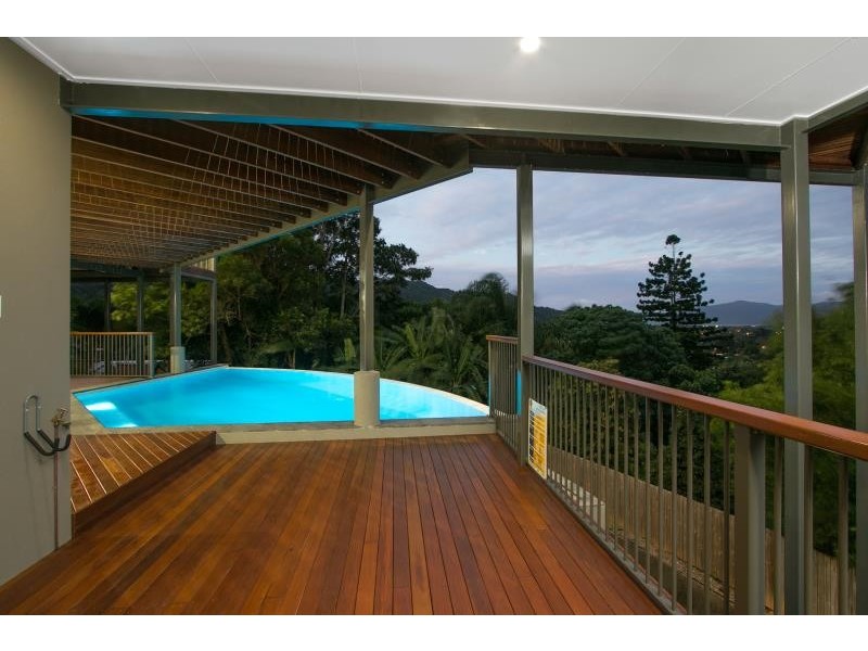 18 Bel Air Drive, Whitfield QLD 4870