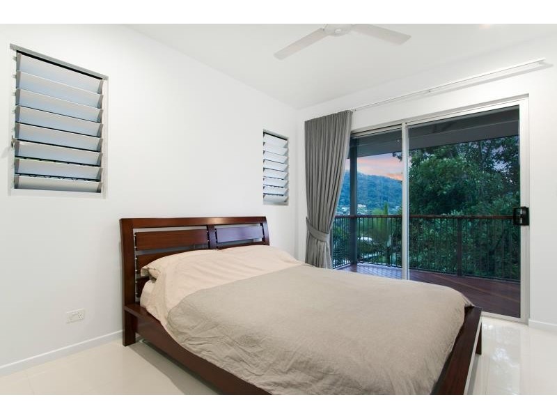 18 Bel Air Drive, Whitfield QLD 4870