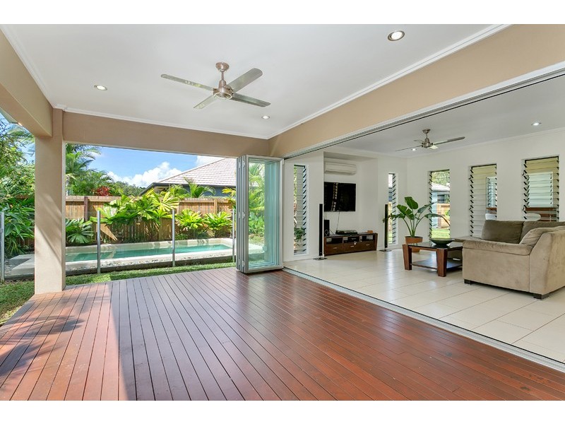 5 Pambula Close, Kewarra Beach QLD 4879