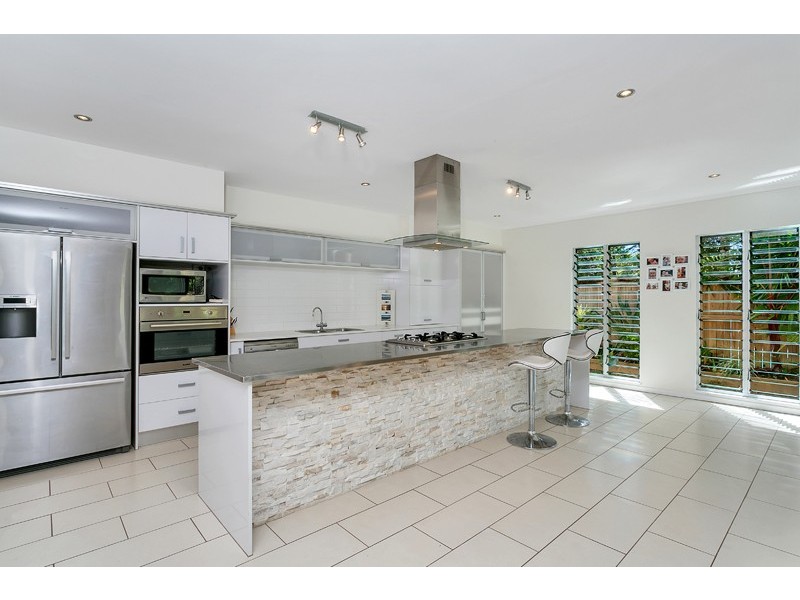 5 Pambula Close, Kewarra Beach QLD 4879