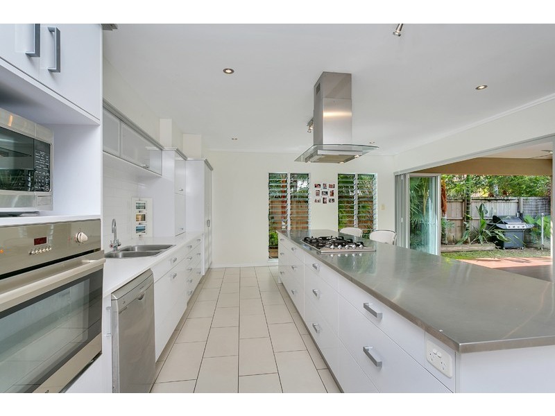 5 Pambula Close, Kewarra Beach QLD 4879