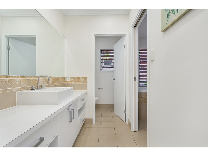 5 Pambula Close, Kewarra Beach QLD 4879