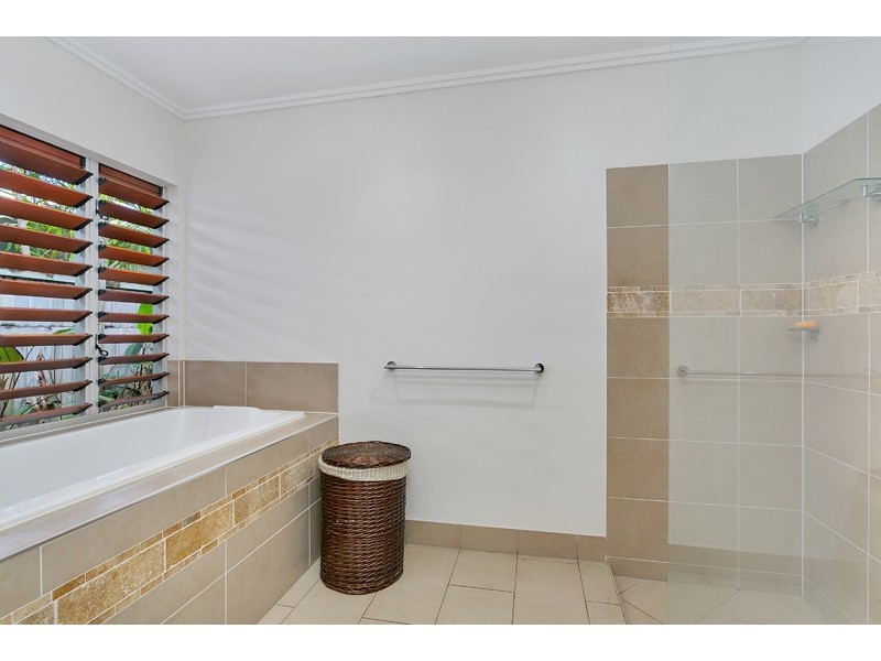 5 Pambula Close, Kewarra Beach QLD 4879