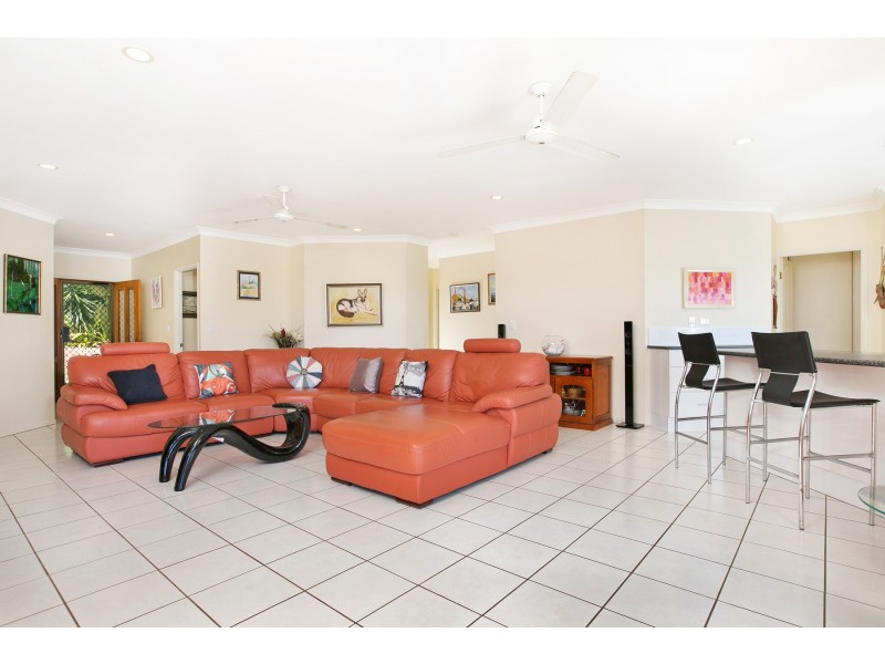 10 Rosemont Court, Mooroobool QLD 4870