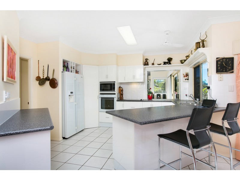 10 Rosemont Court, Mooroobool QLD 4870