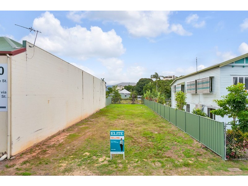 28 Minnie Street, Cairns QLD 4870