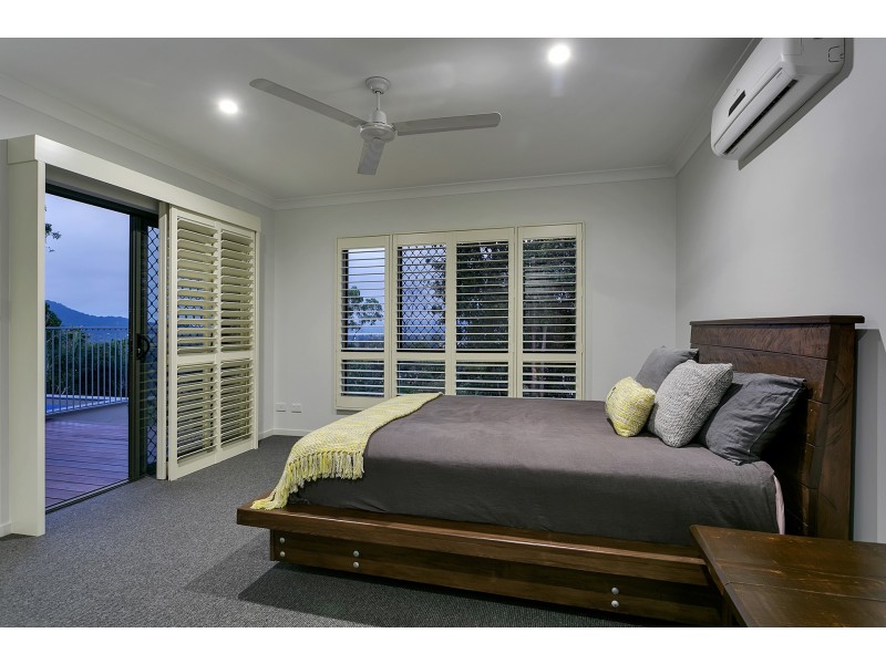 2E Trundle Terrace, Whitfield QLD 4870