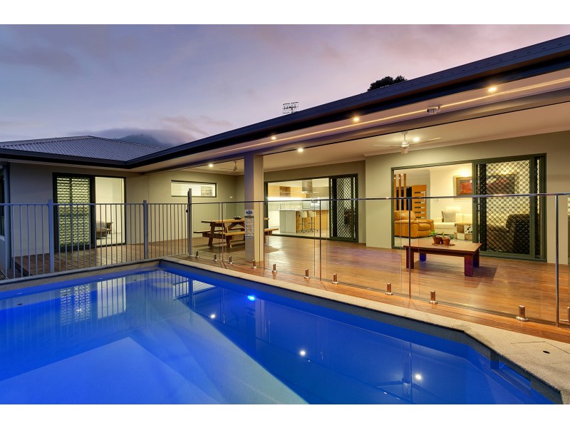 2E Trundle Terrace, Whitfield QLD 4870