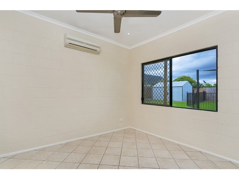 12 Rafferty Street, White Rock QLD 4868