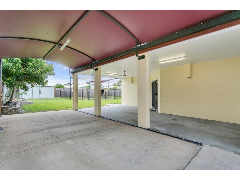 12 Rafferty Street, White Rock QLD 4868