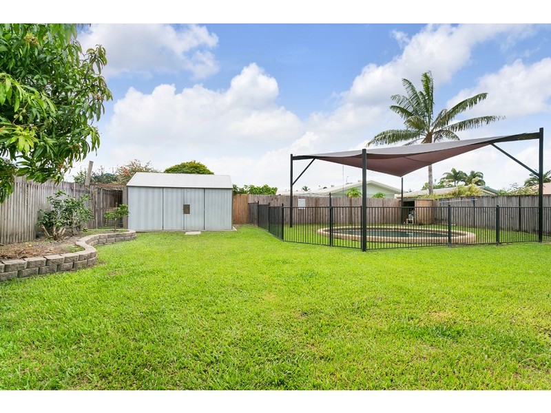 12 Rafferty Street, White Rock QLD 4868