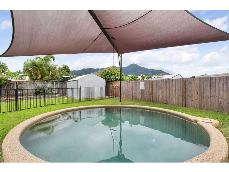 12 Rafferty Street, White Rock QLD 4868