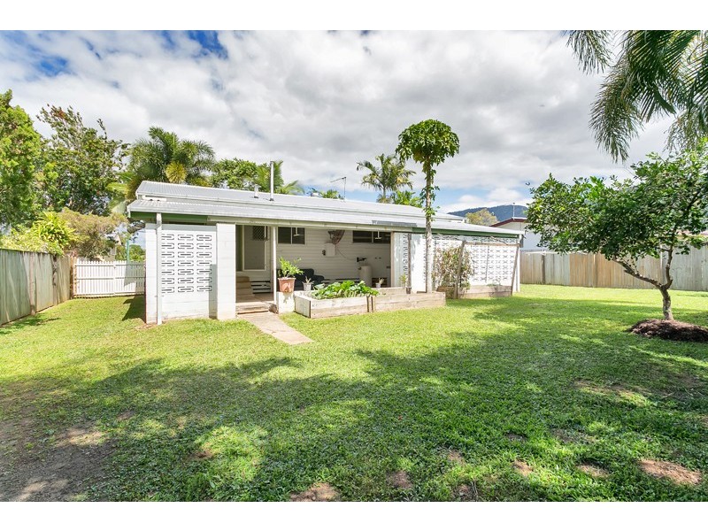 8 Mansfield Street, Earlville QLD 4870