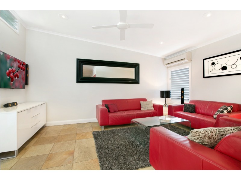 22 Nolan Street, Whitfield QLD 4870