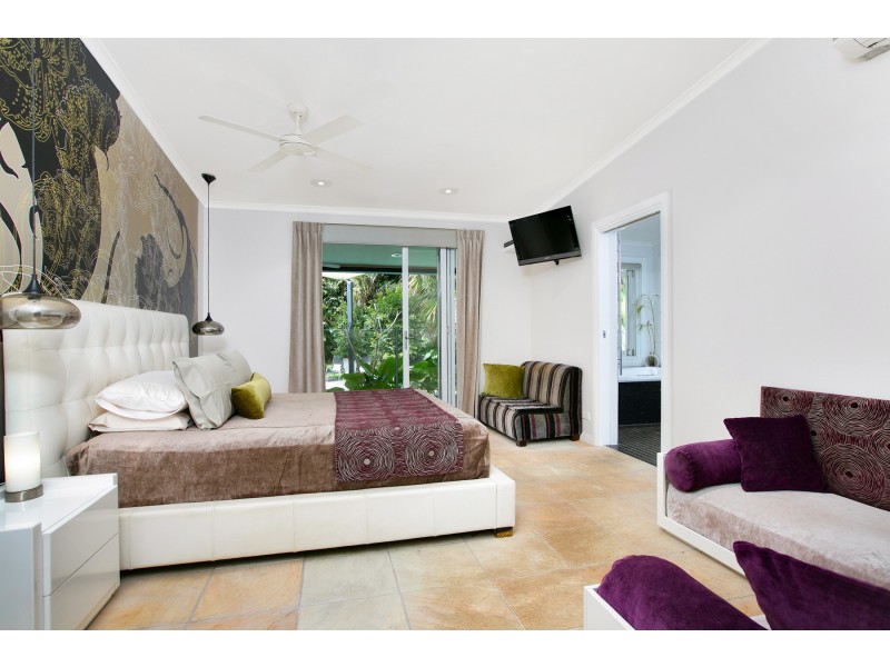 22 Nolan Street, Whitfield QLD 4870