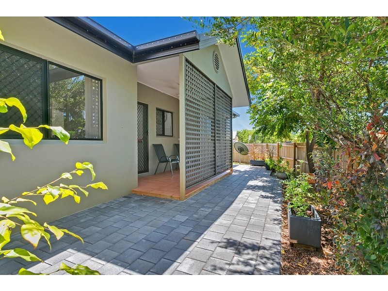 4/5 Hedley Close, Redlynch QLD 4870