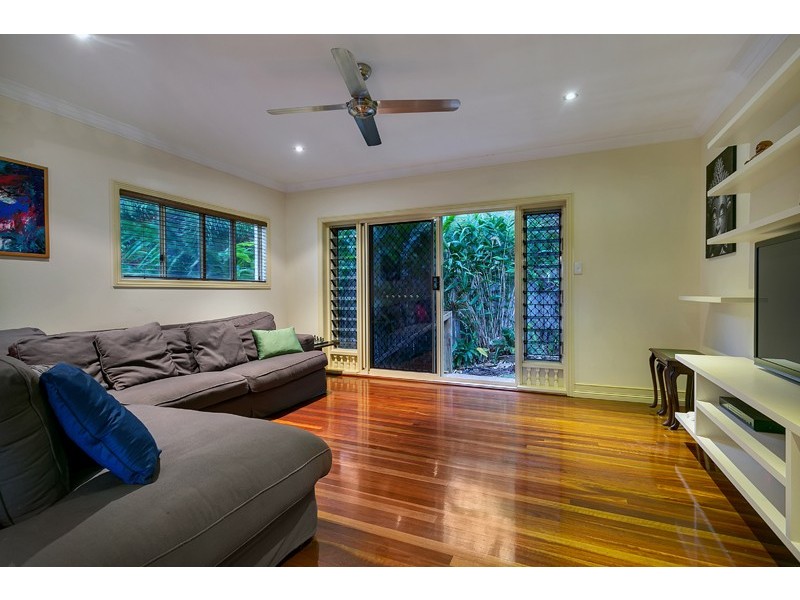 21 Rosemont Court, Mooroobool QLD 4870