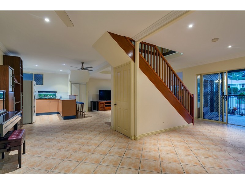 21 Rosemont Court, Mooroobool QLD 4870