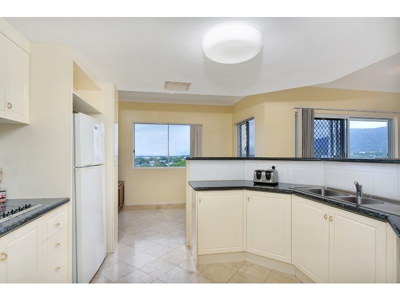 70/8-14 Munro Terrace, Mooroobool QLD 4870
