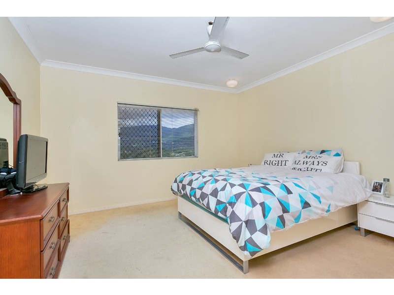 70/8-14 Munro Terrace, Mooroobool QLD 4870
