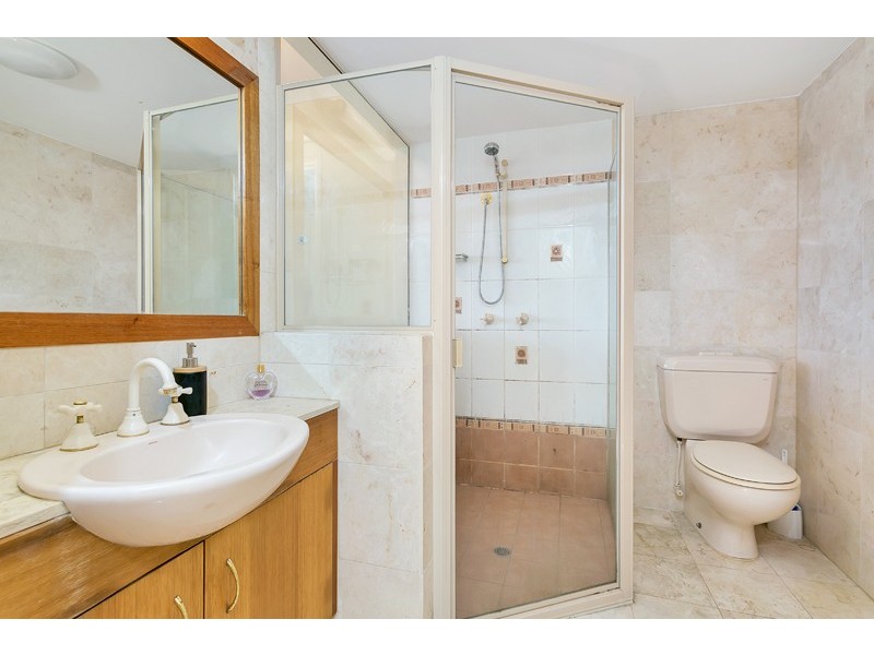 70/8-14 Munro Terrace, Mooroobool QLD 4870