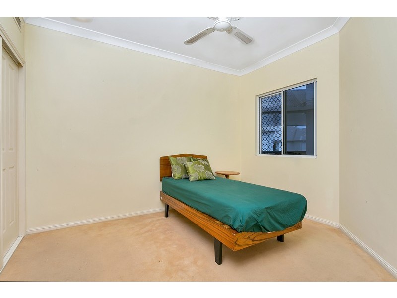 70/8-14 Munro Terrace, Mooroobool QLD 4870