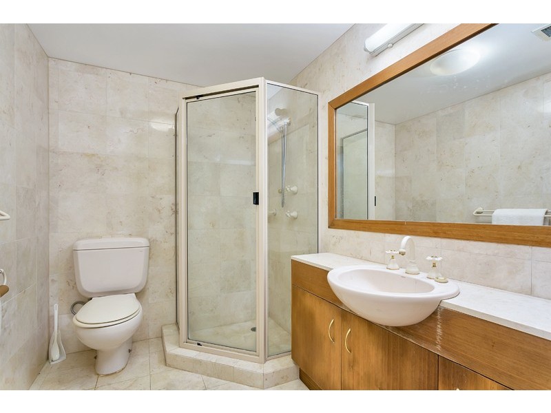 70/8-14 Munro Terrace, Mooroobool QLD 4870