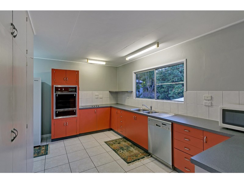80 MacIlwraith Street, Manoora QLD 4870