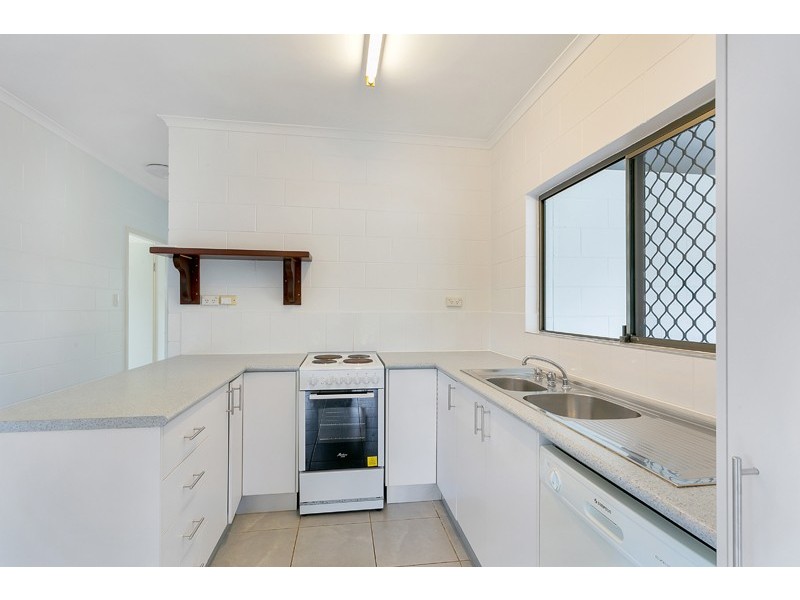 47 Beatrice Street, Mooroobool QLD 4870