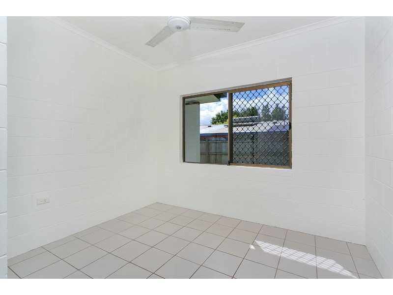 47 Beatrice Street, Mooroobool QLD 4870