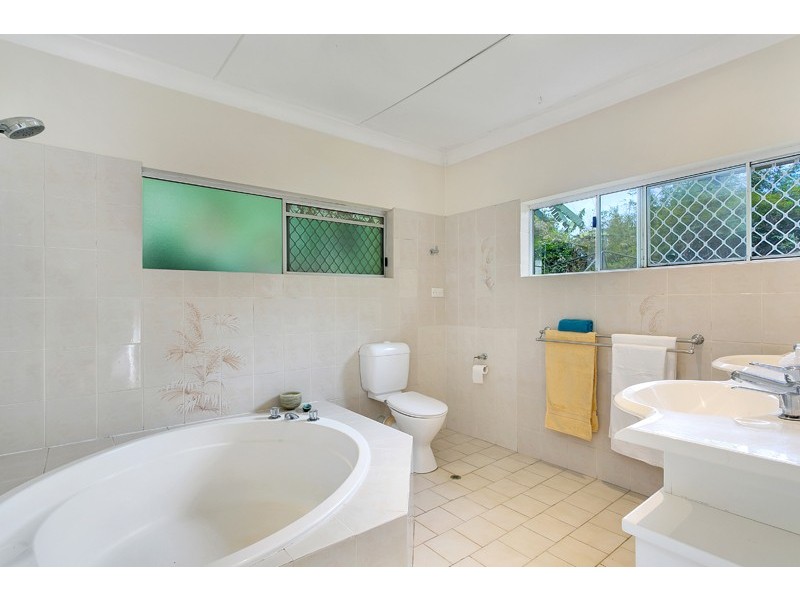 30 Junction Street, Edge Hill QLD 4870