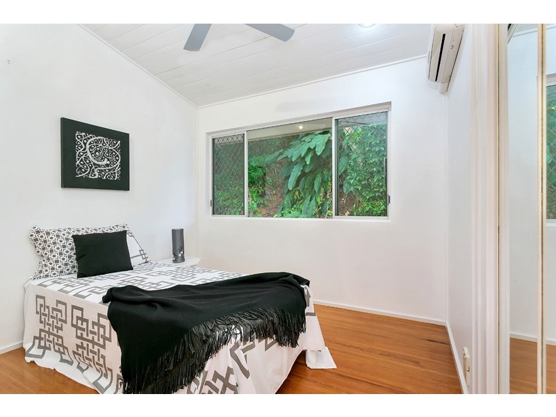 30 Junction Street, Edge Hill QLD 4870