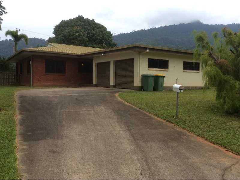 9 Penine Close, Smithfield QLD 4878