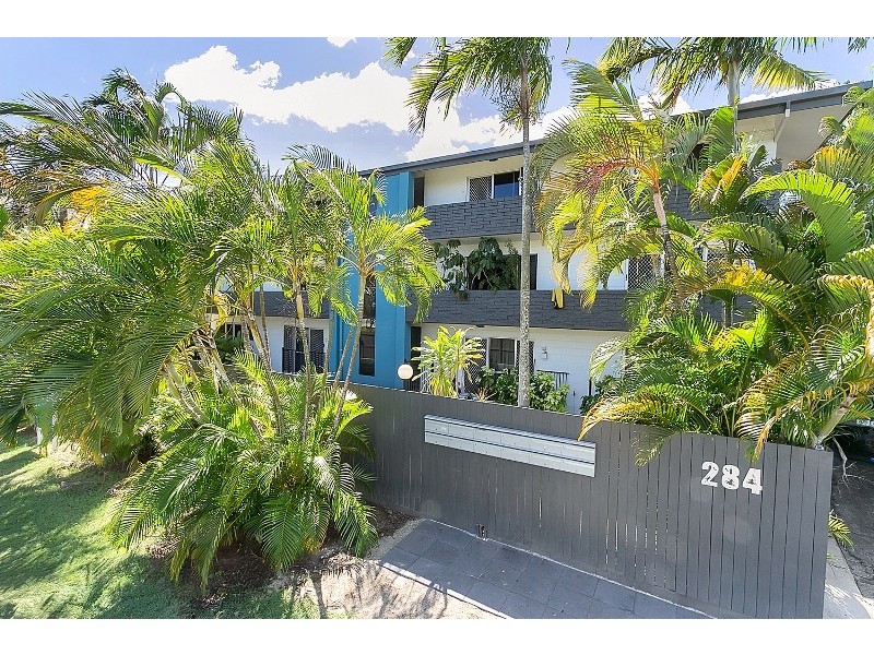 10/284 Lake Street, Cairns North QLD 4870