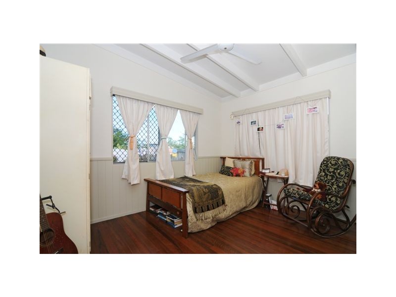 120 McCormack Street, Manunda QLD 4870